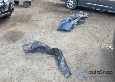 2005 Toyota Corolla Le z USA, uszkodzony, nr VIN 2T1BR32E75C422935